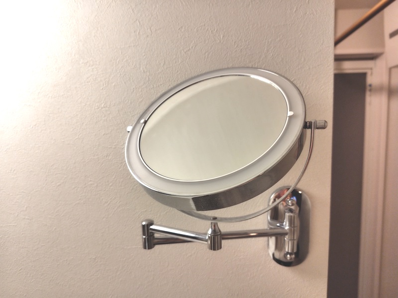 arm-mirror-washroom4