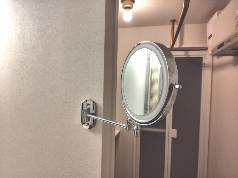 arm-mirror-washroom5